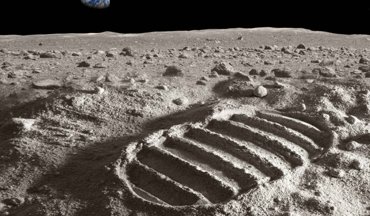 La NASA le pagará hasta 25.000 dólares por el suelo lunar