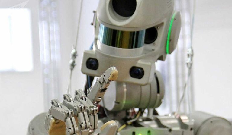 Los científicos preparan el primer robot humanoide volador